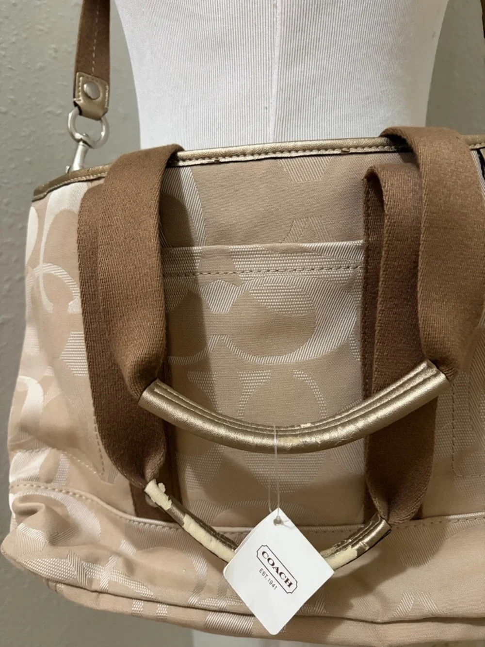 NWT Coach Signature Kyra Convertible Tote READ DESCRIPTION